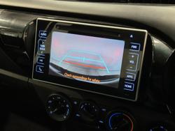2017 Toyota Hilux SR GGN125R 4X4 Dual Range Glacier White