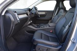 2025 Volvo XC40 Plus B4 MY25 Silver Dawn