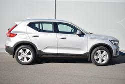 2025 Volvo XC40 Plus B4 MY25 Silver Dawn