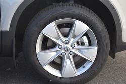 2025 Volvo XC40 Plus B4 MY25 Silver Dawn