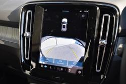 2025 Volvo XC40 Plus B4 MY25 Silver Dawn