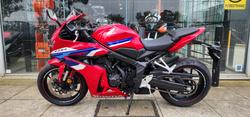 2025 Honda CBR650R RED