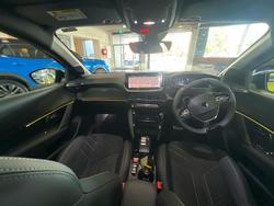 2024 Peugeot
E-208 GT