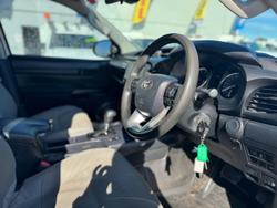 2020 Toyota
Hilux SR