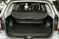 2015 Subaru
Forester 2.0i-L