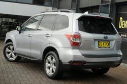 2015 Subaru
Forester 2.0i-L