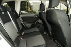 2015 Subaru
Forester 2.0i-L