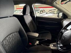 2020 Mitsubishi
ASX ES