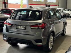 2020 Mitsubishi
ASX ES