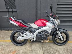 Suzuki GSR600