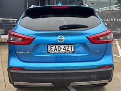 2018 Nissan
QASHQAI Ti
