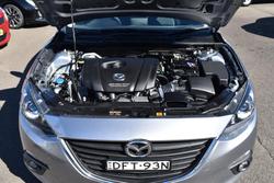 2016 Mazda
3 SP25