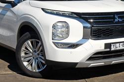 2024 Mitsubishi
Outlander LS