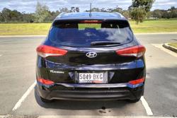 2015 Hyundai
                Tucson Active