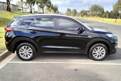 2015 Hyundai
                Tucson Active