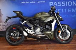 Ducati Streetfighter V2