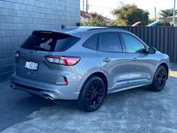 2023 Ford
Escape