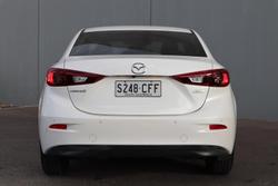 2015 Mazda
3 Maxx