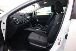 2015 Mazda
3 Maxx