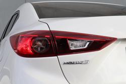 2015 Mazda
3 Maxx