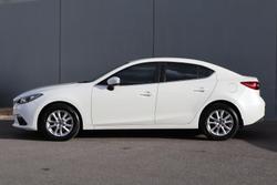 2015 Mazda
3 Maxx