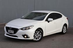 2015 Mazda
3 Maxx