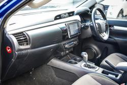 2018 Toyota
Hilux SR5