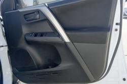2015 Toyota
RAV4 GX