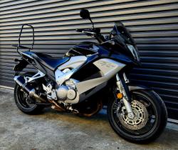 Honda VFR800X (crossrunner)