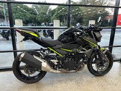 2023 Kawasaki Z400 BLACK