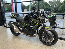 2023 Kawasaki Z400 BLACK