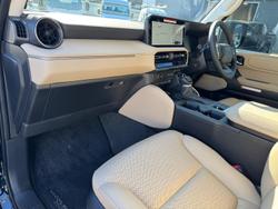 2025 Toyota Landcruiser Prado VX GDJ251R 4X4 Dual Range Eclipse Black