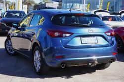 2017 Mazda
3 Maxx