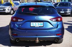 2017 Mazda
3 Maxx