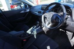 2017 Mazda
3 Maxx