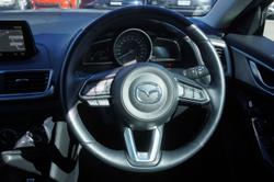 2017 Mazda
3 Maxx