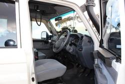 2016 Toyota
                Landcruiser GXL