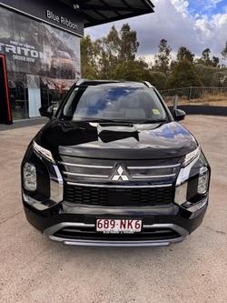 2025 Mitsubishi
Outlander Exceed
