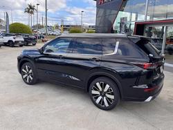 2025 Mitsubishi
Outlander Exceed