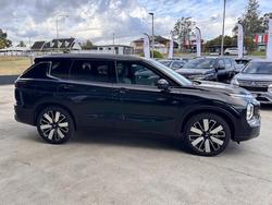 2025 Mitsubishi
Outlander Exceed
