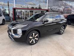 2025 Mitsubishi
Outlander Exceed