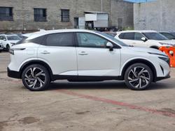 2025 Nissan QASHQAI Ti-L J12 MY25 Pearl White with Onyx Black Roof