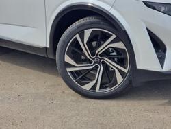 2025 Nissan QASHQAI Ti-L J12 MY25 Pearl White with Onyx Black Roof