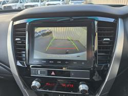 2022 Mitsubishi
Pajero Sport GLX