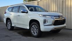 2022 Mitsubishi
Pajero Sport GLX