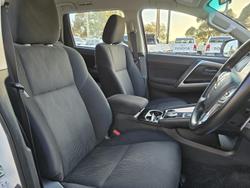 2022 Mitsubishi
Pajero Sport GLX