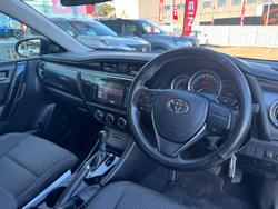 2017 Toyota
Corolla Ascent Sport