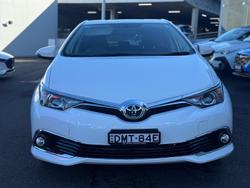 2017 Toyota
Corolla Ascent Sport