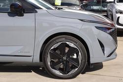 2025 Nissan QASHQAI N-DESIGN e-POWER J12 MY25 Ceramic Grey with Onyx Black Roof