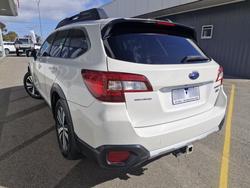 2020 Subaru
Outback 2.5i Premium